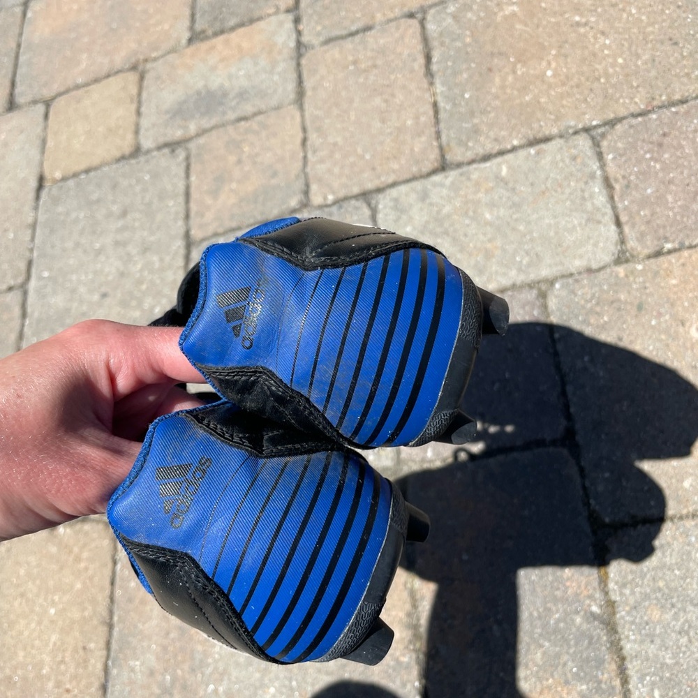 Adidas Soccer Cleats - Picture 5 of 11